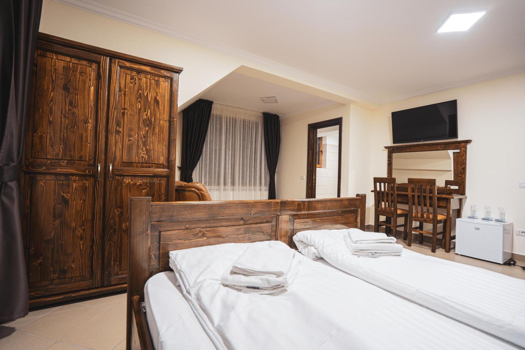 Rabbit Bran Hotel Moieciu de Jos Bagian luar foto