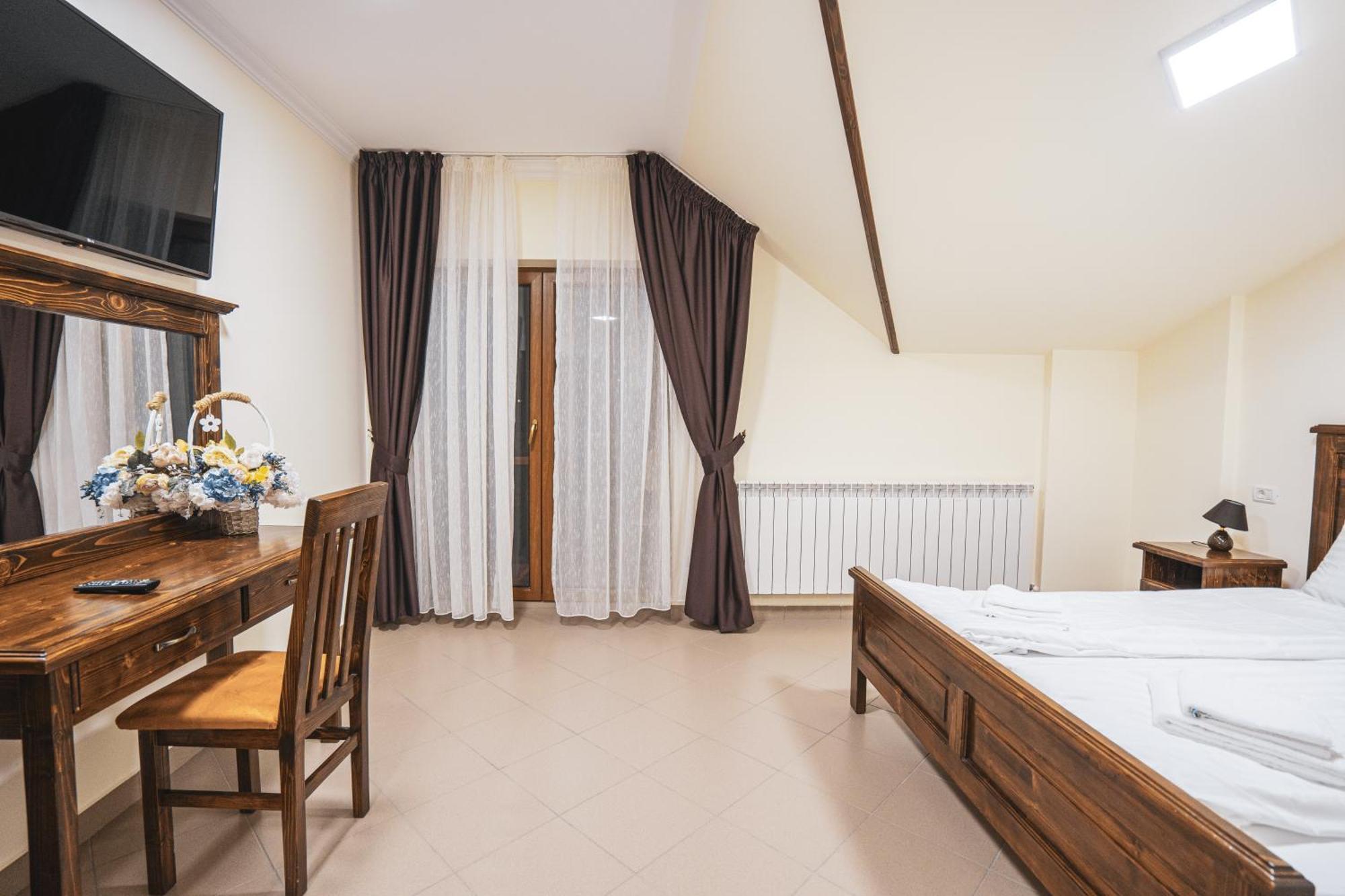 Rabbit Bran Hotel Moieciu de Jos Bagian luar foto